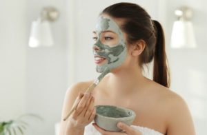 gesichtsmaske gegen pickel